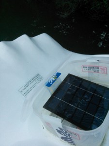 「博士号」上部の太陽電池オルゴール