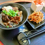 日本が誇る居酒屋文化の傑作　スジ煮込み！ – つくばスゴイ1人暮ら しメシ特集！
