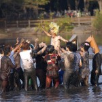 雙峰祭の名物イベント『松美記念』！筑波大生が池の中を走りまわるイベントを紹介！！