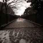 橋を渡れば本部棟